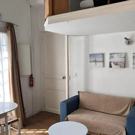 Cozy Mezzanine In Old With Wi-fi & Ac *