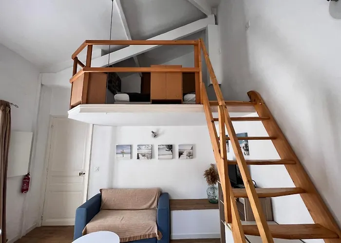 Apartment Cozy Mezzanine In Old With Wi-fi & Ac *