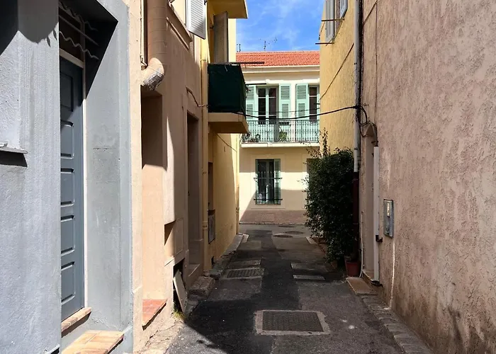 Cozy Mezzanine In Old With Wi-fi & Ac Antibes