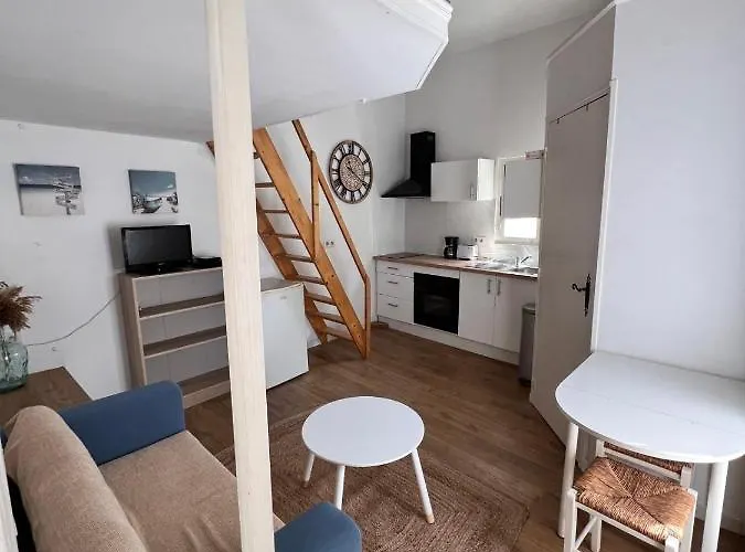 Cozy Mezzanine In Old With Wi-fi & Ac * Antibes