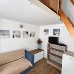 Apartment Cozy Mezzanine In Old With Wi-fi & Ac *