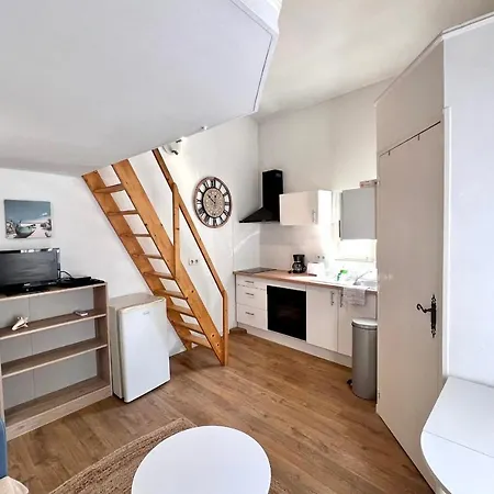 With Mezzanine In The Heart Of Old Wifi Air Conditioning Apartment