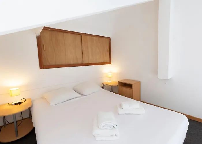 Cozy Mezzanine In Old With Wi-fi & Ac 公寓 *